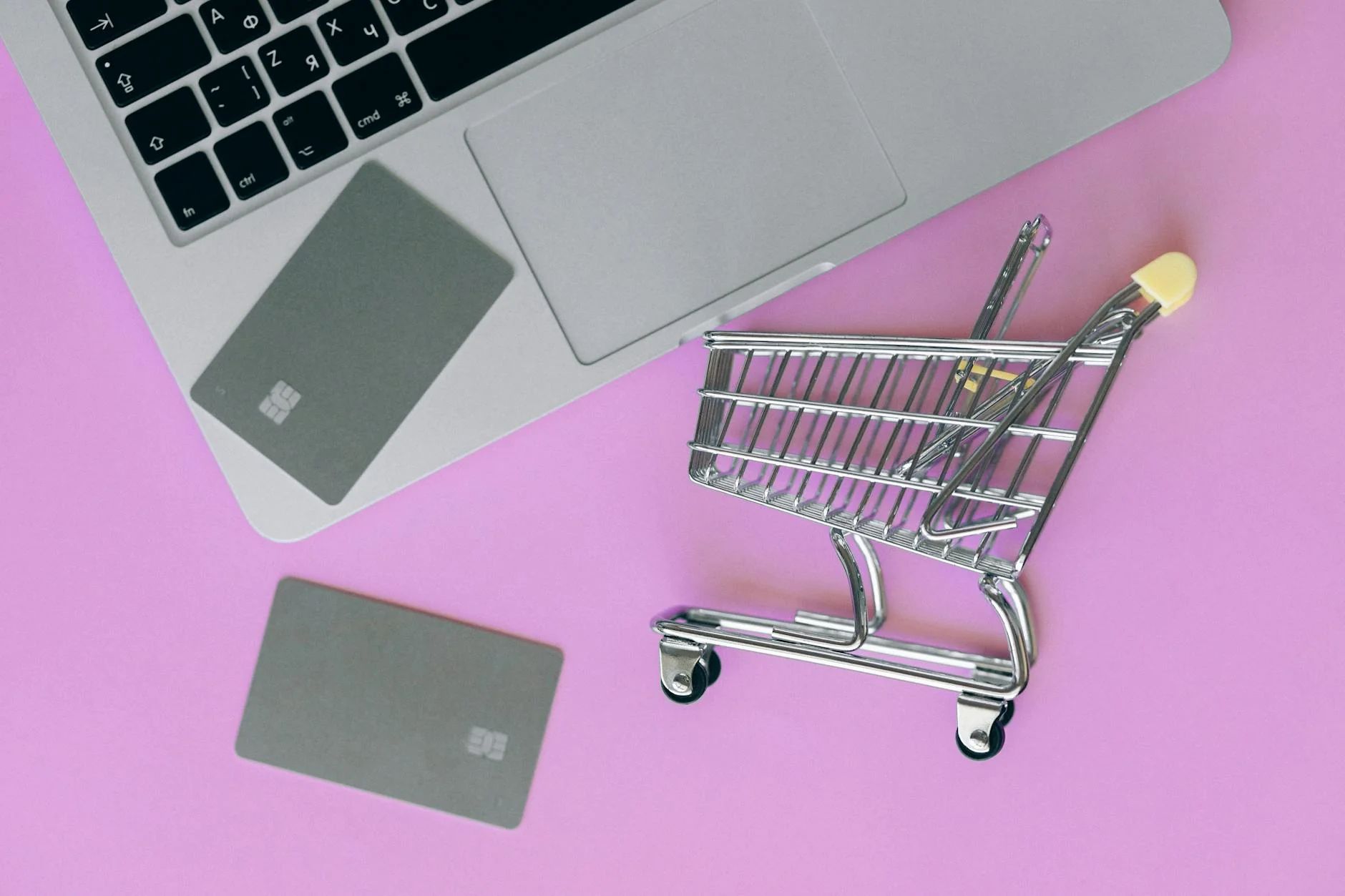 E-commerce dashboard with analytics